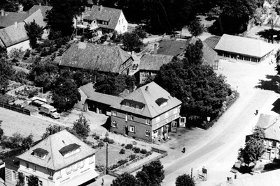 Luftaufnahme des Geschäfts 1959 Aufnahme des Geschäfts von 1956